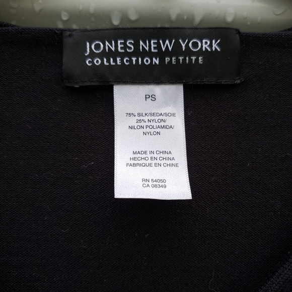 Jones New York black light weight sweater - Picture 2 of 3